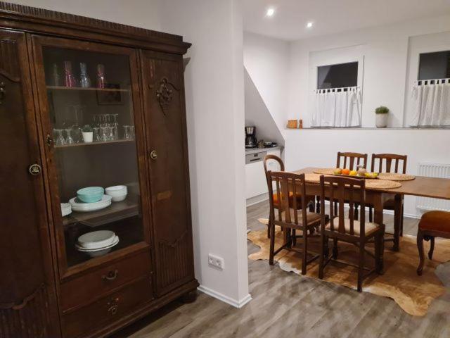 Pilgrims "Rosalie" Grosse Fewo Mit 3 Schlafzimmern, 1Bad, 2 Wc, Balkon, Fast Internet Брілон Екстер'єр фото